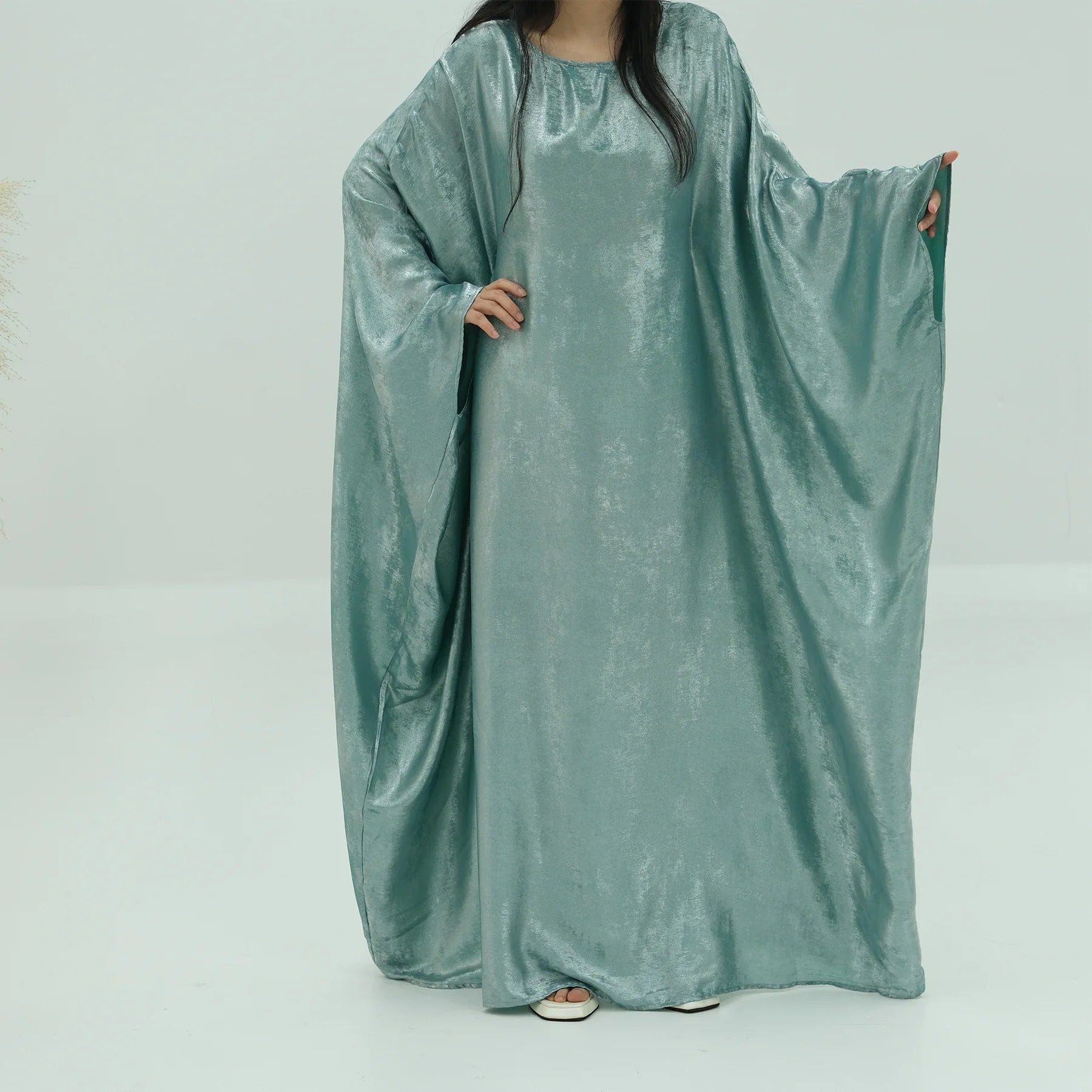 Batwing Shimmer Abaya